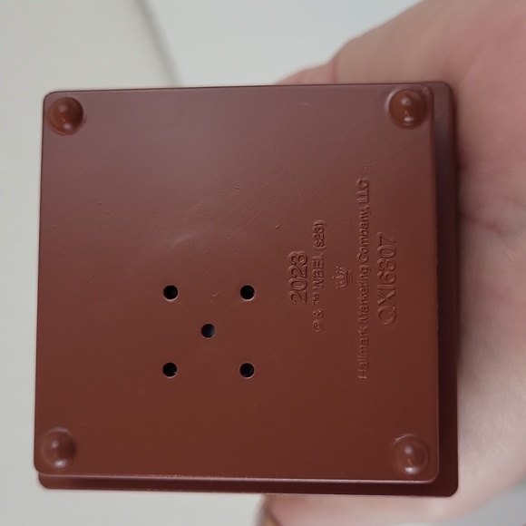 Hallmark 2023 Harry Potter Nearly Headless Nick Ornament MAGIC Light Sound - Picture 8 of 9